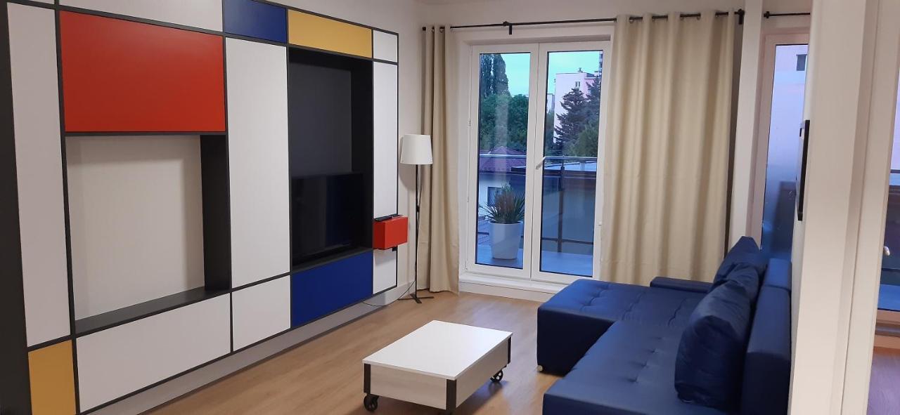 Apartment Mondrian Płock
